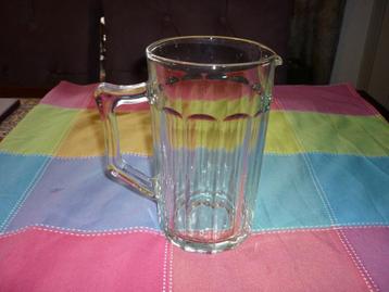 Glazen sapkan in zeer goede staat  beschikbaar voor biedingen