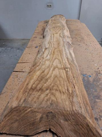 Rustiek eiken antiek boomstam schaaldeel Vintage karakter
 beschikbaar voor biedingen