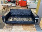 Leather nickel vintage couch, Huis en Inrichting, 150 tot 200 cm, Minder dan 75 cm, Gebruikt, Leer