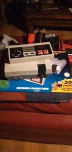 zo  goed als nieuwe mini Nintendo nes, Spelcomputers en Games, Spelcomputers | Nintendo NES, Ophalen of Verzenden, Zo goed als nieuw