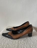 Mauro Teci bruine zwarte hakkenschoenen pumps vintage 36,5, Kleding | Dames, Schoenen met lage hakken, Bruin, Ophalen of Verzenden