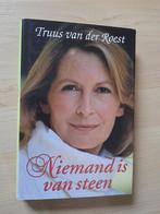 NIEMAND IS VAN STEEN door Truus van der Roest, Ophalen of Verzenden, Gelezen