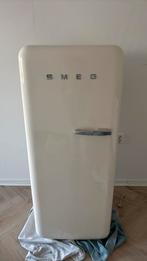 Smeg FAB28 Creme, Ophalen, 200 liter of meer, 60 cm of meer, 160 cm of meer