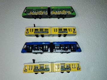 4 speelgoed trams  beschikbaar voor biedingen