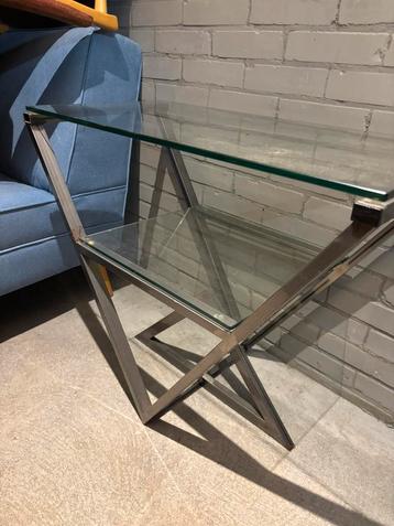 Design sidetable - 80x40x65H beschikbaar voor biedingen