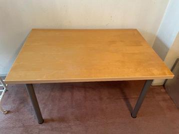 Ikea bureaublad Linnmon + bureaupoten (120x80cm) beschikbaar voor biedingen