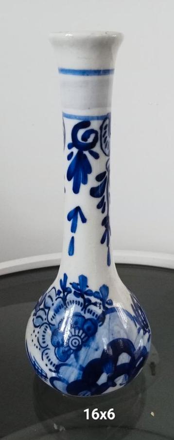Leuk brocante met de hand beschilderde delftsblauw vaasje beschikbaar voor biedingen