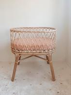 Rotan wieg, Kinderen en Baby's, Babywiegjes en Ledikanten, Ophalen, Zo goed als nieuw, Wieg