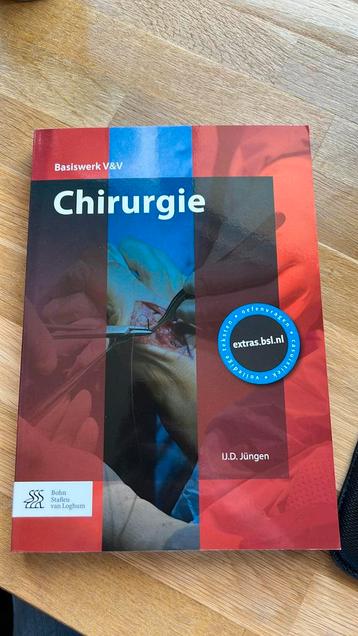 Boek chirurgie  beschikbaar voor biedingen