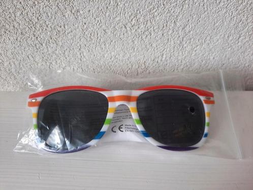 NIEUW! Gay Pride Regenboog Rainbow Zonnebril Barefoot, Sieraden, Tassen en Uiterlijk, Zonnebrillen en Brillen | Dames, Nieuw, Zonnebril