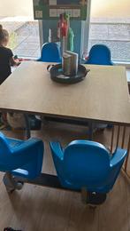 Kinderopvang Tafel met Stoelen, Ophalen, Gebruikt, Tafel(s) en Stoel(en)