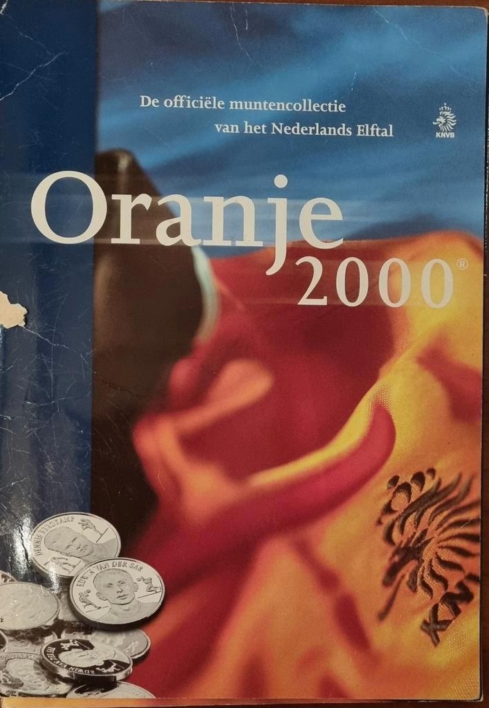 oranjemunten 2000 en Shell voetbalmunten 1970, Verzamelen, Overige Verzamelen, Zo goed als nieuw, Ophalen of Verzenden