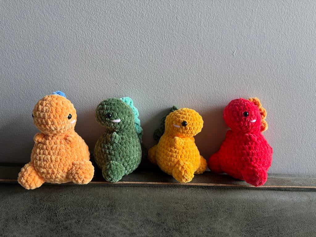 Gehaakte Dino Knuffels van Chenille Garen - Nieuw!, Ophalen of Verzenden, Nieuw, Overige typen