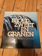Boek; Bloed zweet en granen, Watersport en Boten, Hengelsport | Karpervissen, Ophalen of Verzenden, Zo goed als nieuw, Overige typen