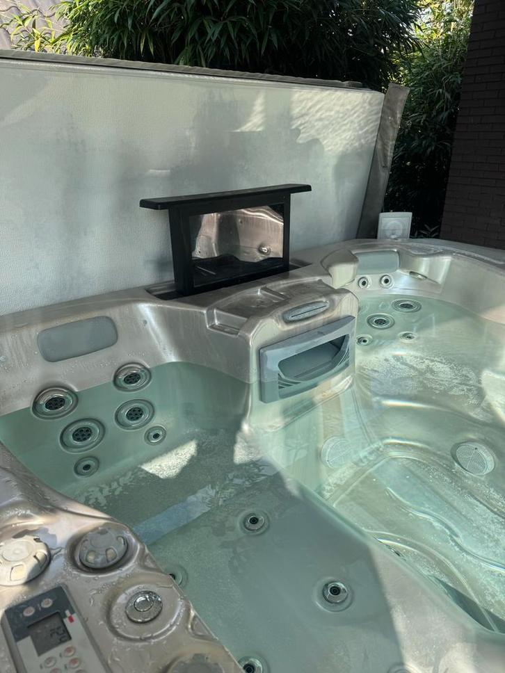 Jacuzzi met Afdekzeil, Tuin en Terras, Bubbelbaden en Hottubs, Gebruikt, Vast, Afdekzeil, Inbouw, Ophalen