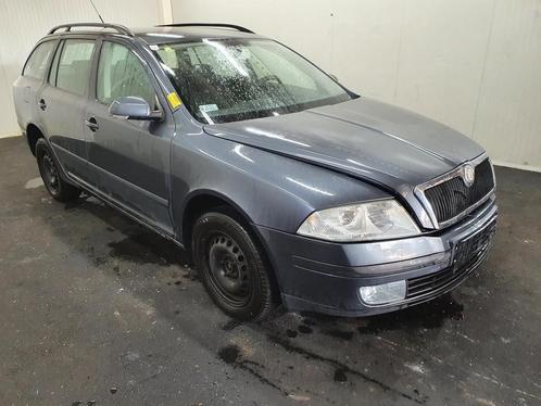 Skoda Octavia 2007 voorkop (plaatwerk verlichting koelers ed, Auto-onderdelen, Carrosserie en Plaatwerk, Bumper, Gebruikt, Ophalen