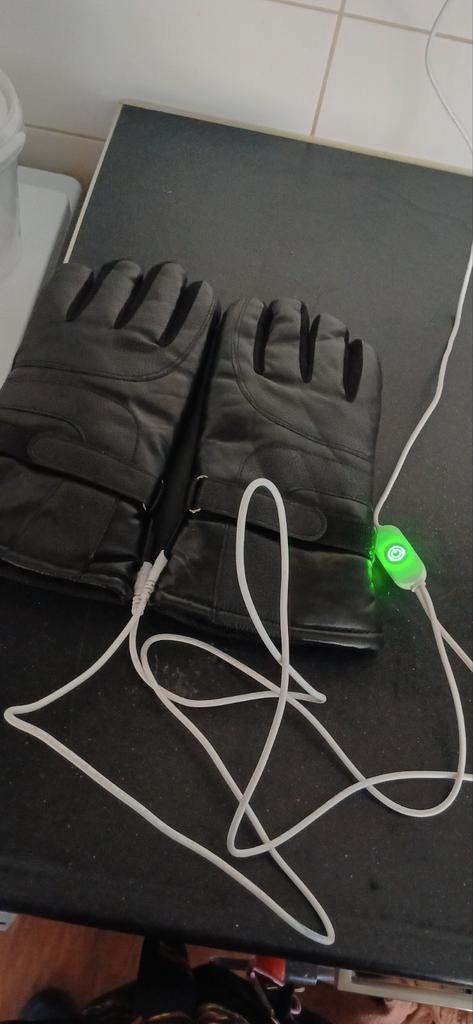 Verwarmde Handschoenen exclusief powerbank - Universeel, Kleding | Heren, Mutsen, Sjaals en Handschoenen, Nieuw, Handschoenen