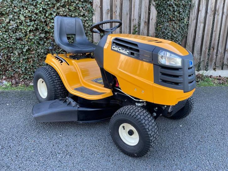 Gebruikt Cub Cadet LT1 NS96 zitmaaier 96 cm, Tuin en Terras, Zitmaaiers, Gebruikt, 90 tot 120 cm, Elektrische starter, Mulchfunctie