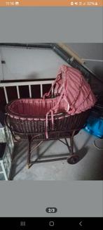 Rotan baby wieg poppen speelkoppen poppen wieg, Ophalen of Verzenden, Gebruikt, Wieg
