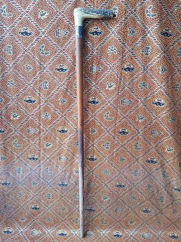 Antieke Engelse officiersstok van hout, gewei en zilver. beschikbaar voor biedingen