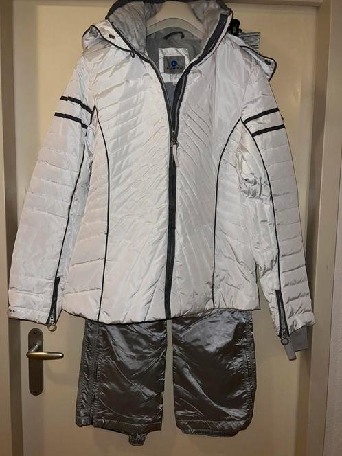 Dames ski outfit over compleet broek 42 jas44 schoenmt 40, Kleding | Dames, Wintersportkleding, Zo goed als nieuw, Broek, Maat 42/44 (L)