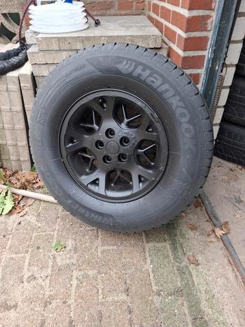 Velgen met Hankook Winterbanden 245/70 R16 beschikbaar voor biedingen
