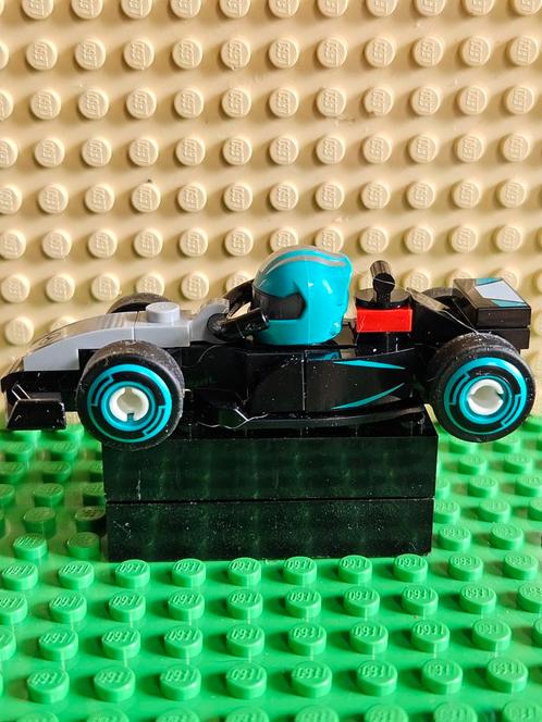 Lego Formula 1 - 71049, Verzamelen, Speldjes, Pins en Buttons, Zo goed als nieuw, Sport, Ophalen of Verzenden