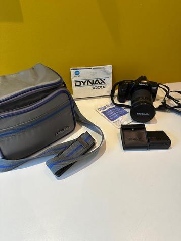 Minolta Dynax 3000i met flitser en Cosina 28-210 lens beschikbaar voor biedingen