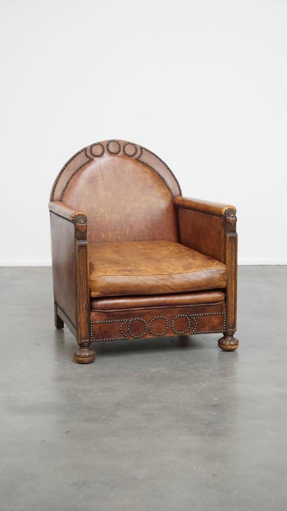Prachtige, anieke luxe schapenleren Art Deco design fauteuil, Huis en Inrichting, Fauteuils, Gebruikt, Hout, Leer, 50 tot 75 cm
