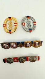 3 broches en 4 geëmailleerde pins, genaaid op stof, Verzamelen, Speldjes, Pins en Buttons, Verzenden, Gebruikt, Speldje of Pin