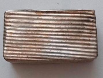 Antiek zilveren pepermuntdoosje, pillendoosje uit 1846.
 beschikbaar voor biedingen