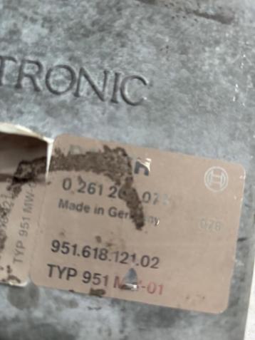 Porsche 944 ecu beschikbaar voor biedingen