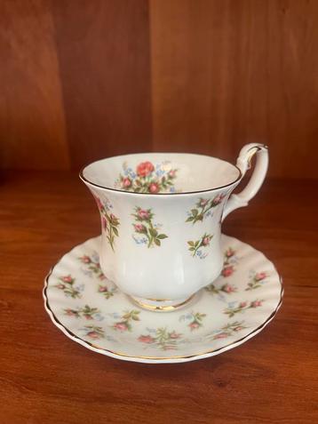 Royal Albert Winsome Kop & Schotel beschikbaar voor biedingen