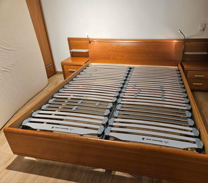 EastBorn Spectra Vast Massiefhardhouten bed met matras, Huis en Inrichting, Slaapkamer | Bedden, Gebruikt, Tweepersoons, 160 cm