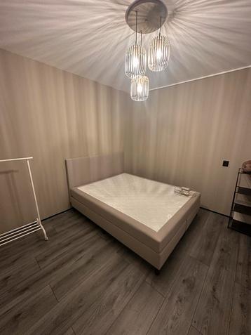 Complete inboedel te koop – slechts 6 maanden oud beschikbaar voor biedingen