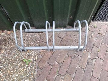 Fietsenrek beschikbaar voor biedingen
