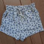 Hema short bermuda beige blauwe bloem maat 110/116 - nieuw, Broek, Meisje, Nieuw, Ophalen of Verzenden