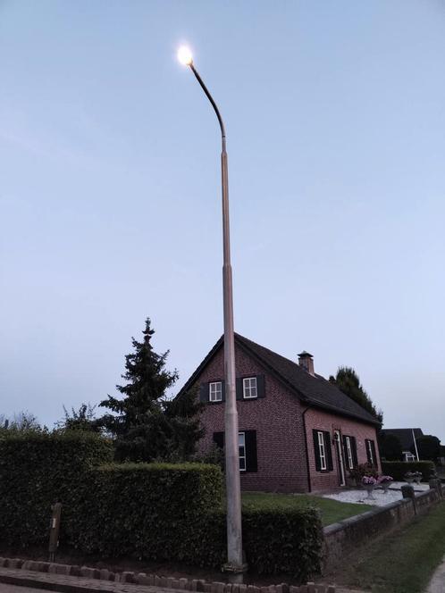 Lichtmast c.a. 9m hoog, Tuin en Terras, Buitenverlichting, Zo goed als nieuw, Staande lamp, Aluminium, Ophalen