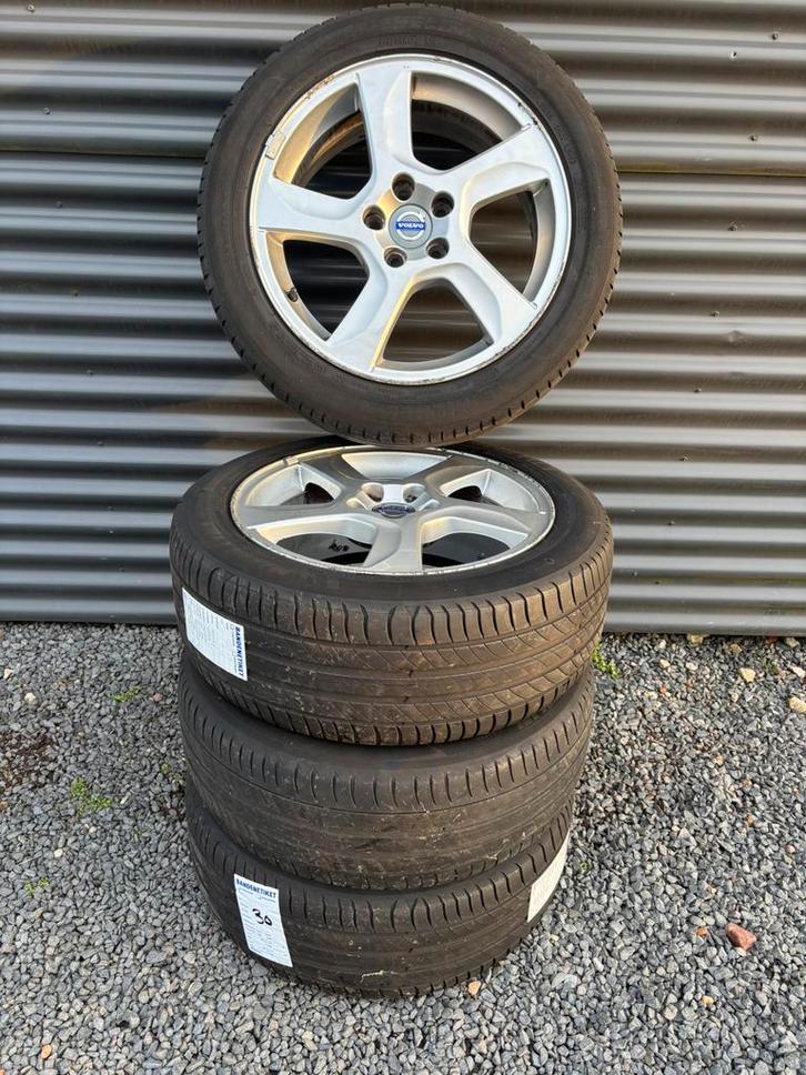 17 inch Volvo V60 / S60 velgen + zomerbanden, Auto-onderdelen, Banden en Velgen, Banden en Velgen, Zomerbanden, 17 inch, 225 mm