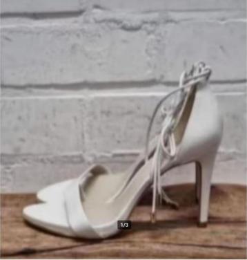 Kenneth Cole - Mooie wit leren sandalen maat 42 - Nieuw €130 beschikbaar voor biedingen