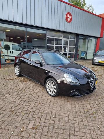Alfa Romeo Giulietta 1.4 T Distinctive beschikbaar voor biedingen