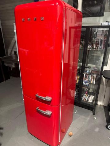 SMEG koelkast defect voor handige klusser  beschikbaar voor biedingen