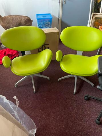 2x lounge seats, zo goed als nieuw beschikbaar voor biedingen