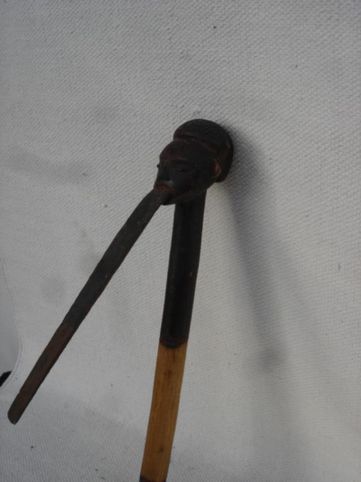 Afrikaanse kunst oude axe YaKa / Luba Congo, Antiek en Kunst, Kunst | Niet-Westerse kunst, Ophalen of Verzenden