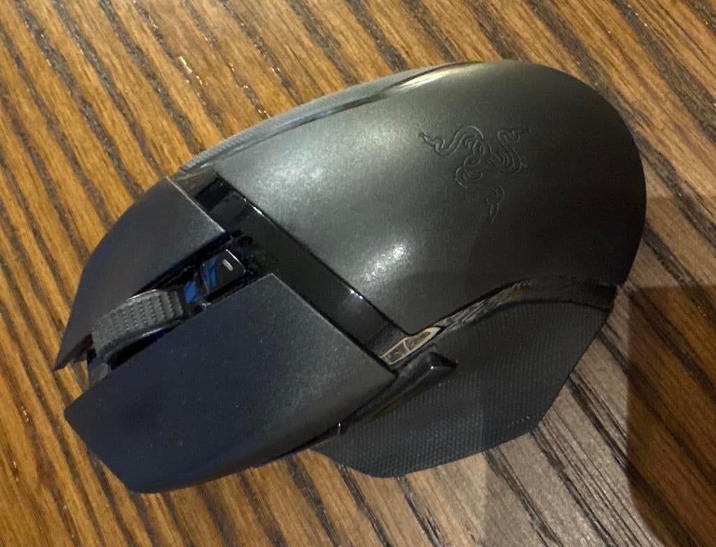 Razer Basilisk Hyperspeed Draadloze Gaming Muis, Rechtshandig, Muis, Gebruikt, Ergonomisch