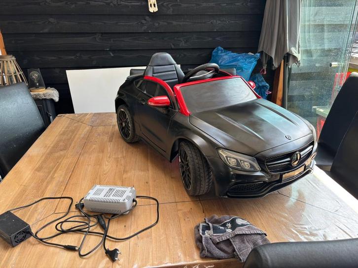 Elektrische  Kinderauto Mercedes C63 AMG, Kinderen en Baby's, Speelgoed | Buiten | Accuvoertuigen, Gebruikt, Ophalen