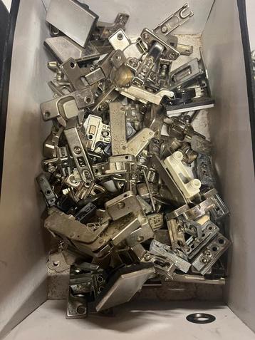 kast scharnieren en meer beschikbaar voor biedingen