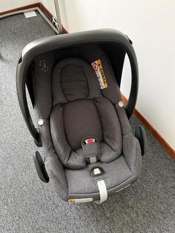 Maxi Cosi. I-size. beschikbaar voor biedingen