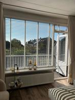 Houten jaloezien wit, Huis en Inrichting, Stoffering | Gordijnen en Lamellen, Ophalen, Wit, 50 tot 100 cm, Zo goed als nieuw