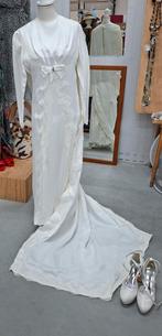 Off-white bruidsjurk + sleep mt S, schoenen mt 38, los te kp, Ophalen, Gedragen, Wit, Trouwjurk